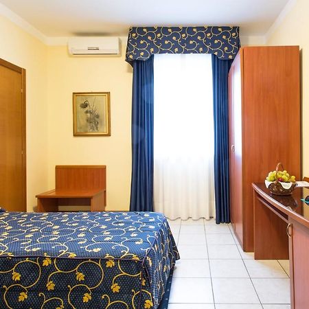 Hotel Ristorante Paladini Carisio Zewnętrze zdjęcie