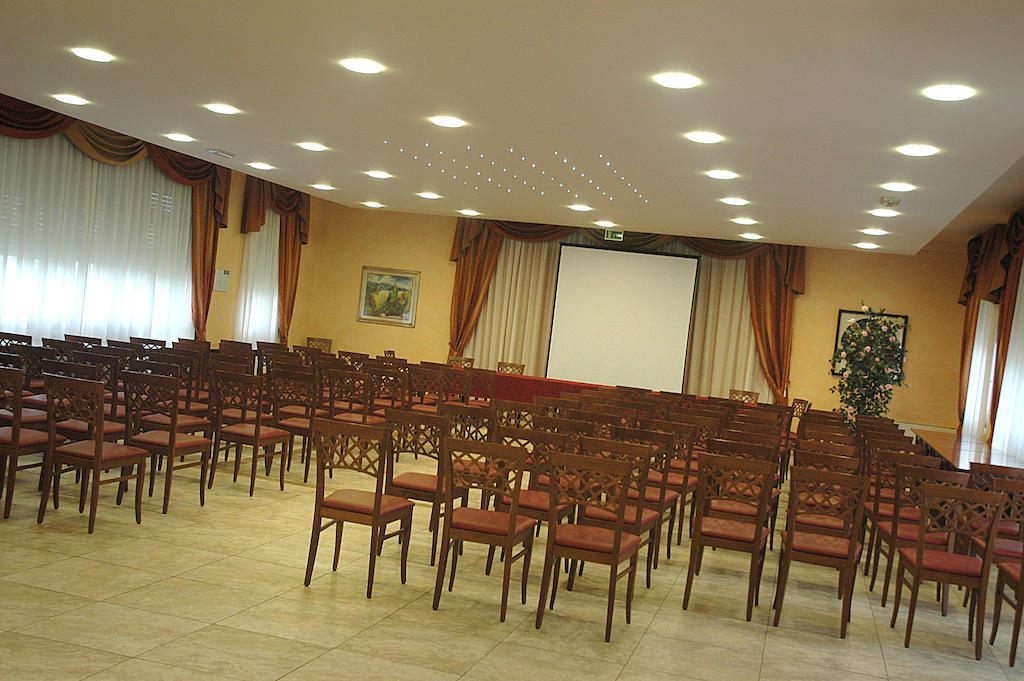 Hotel Ristorante Paladini Carisio Zewnętrze zdjęcie