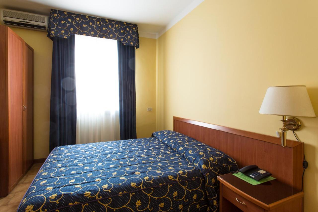 Hotel Ristorante Paladini Carisio Zewnętrze zdjęcie