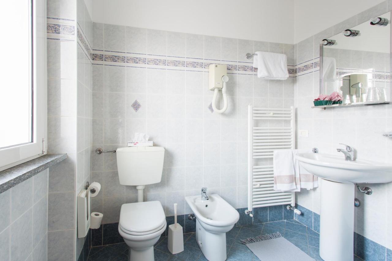 Hotel Ristorante Paladini Carisio Zewnętrze zdjęcie