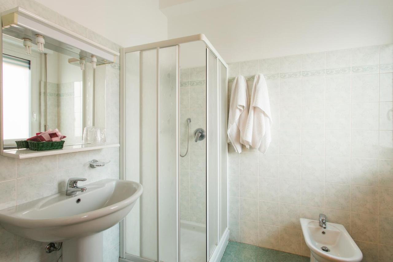 Hotel Ristorante Paladini Carisio Zewnętrze zdjęcie