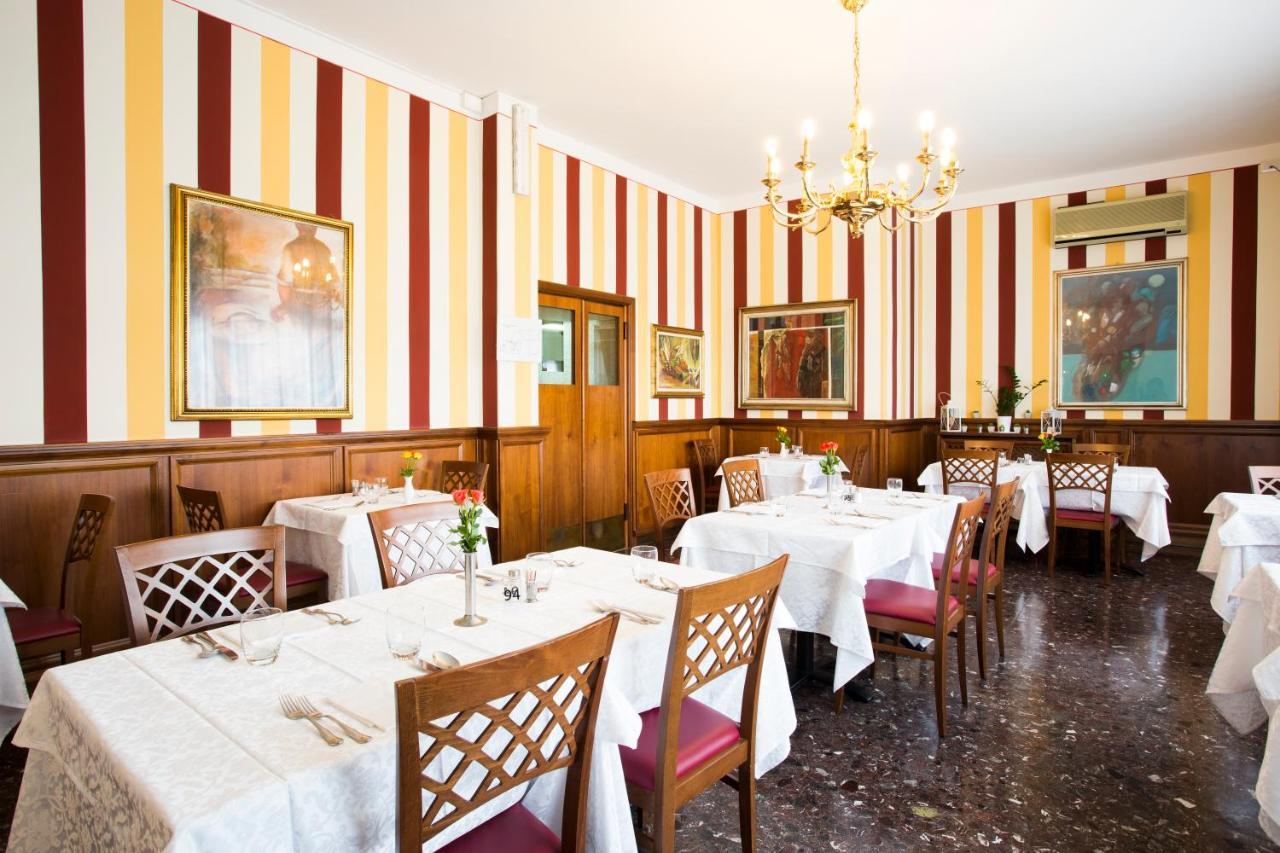 Hotel Ristorante Paladini Carisio Zewnętrze zdjęcie