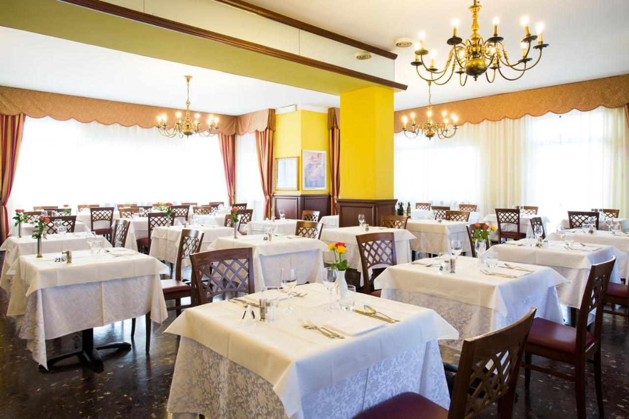 Hotel Ristorante Paladini Carisio Zewnętrze zdjęcie