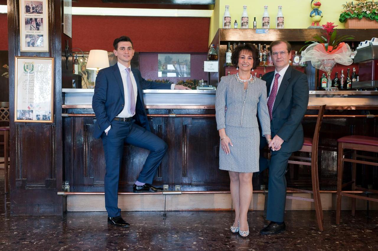Hotel Ristorante Paladini Carisio Zewnętrze zdjęcie